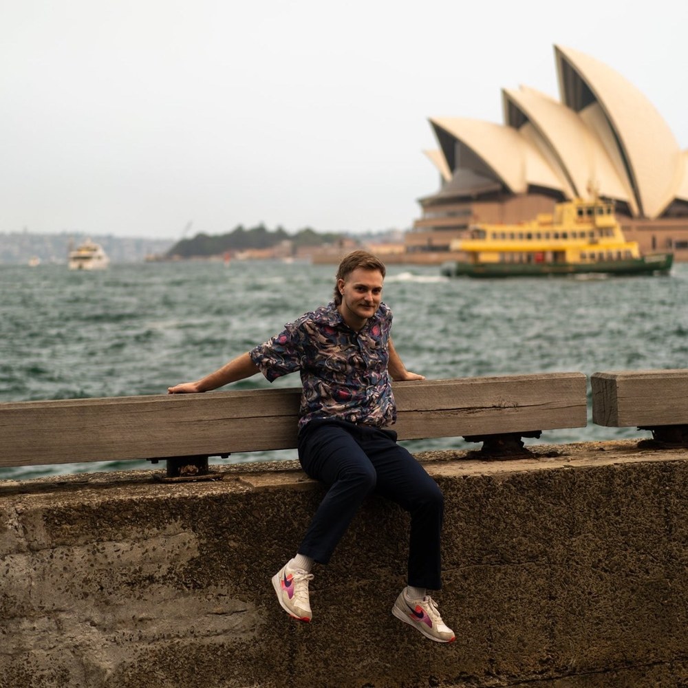 Meet your Posher, Sam